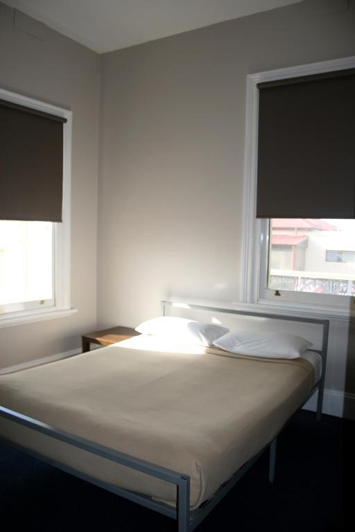 Glenelg Beach Hostel Pokoj fotografie